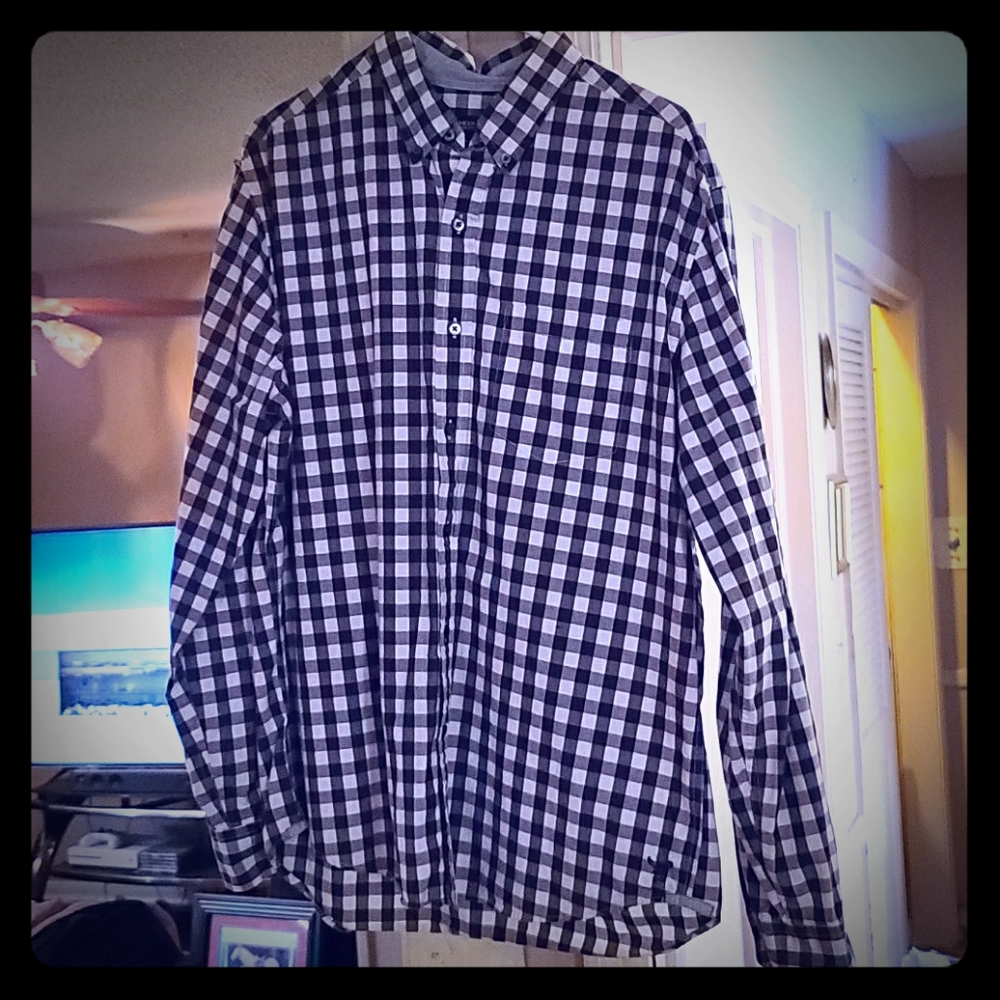 American Eagle Prep Fit button up long sleeve